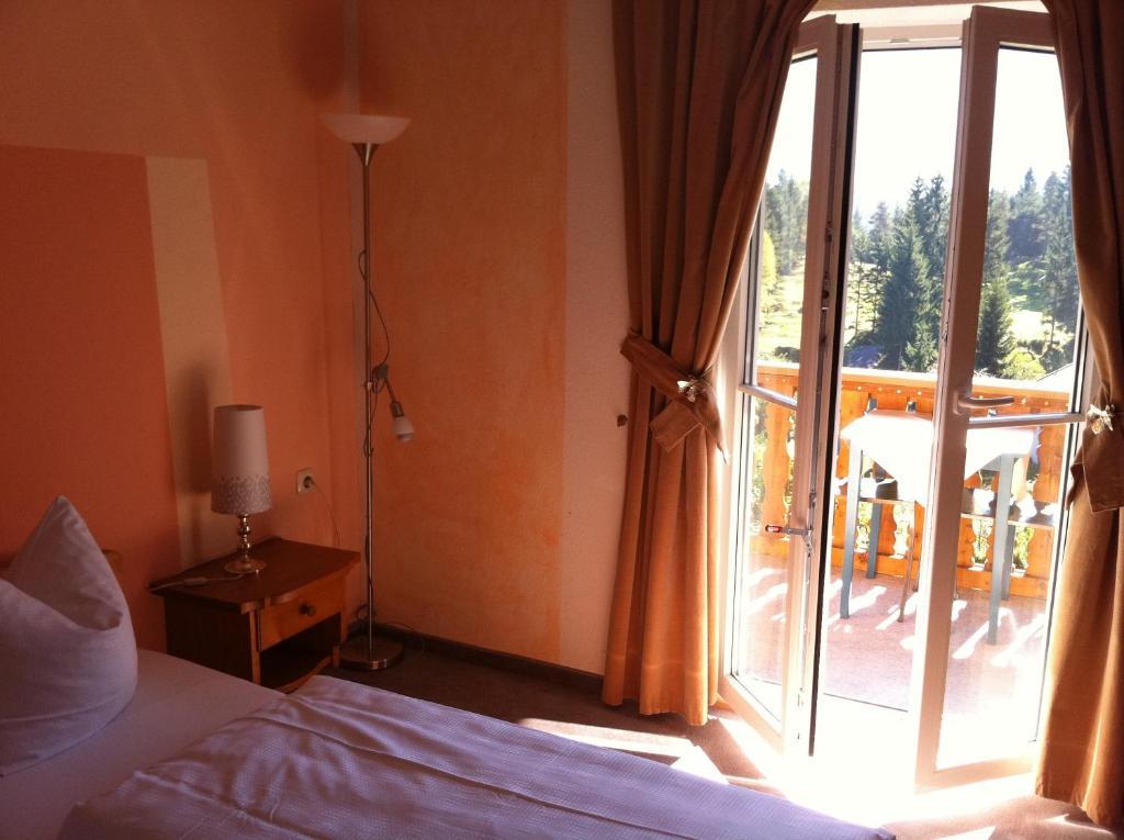 Baeckeralm - B&B 16 + Mittenwald Szoba fotó