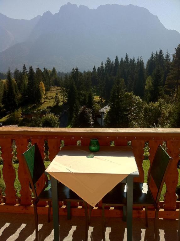 Baeckeralm - B&B 16 + Mittenwald Szoba fotó